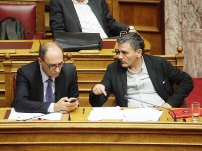 Σε εξέλιξη η συνέντευξη Τσακαλώτου – Στα...