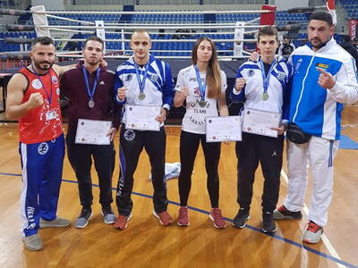 Χορός μεταλλίων από τους αθλητές του Σπά...