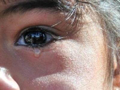 14χρονη Κατηγορεί για βιασμούς τον σύντρ...