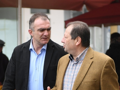 Yποψήφιος με τον Δημήτρη Καλογερόπουλο ο...