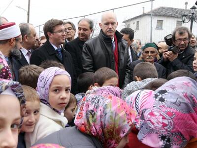 Παπανδρέου: Δέσμευση για λύση των προβλη...