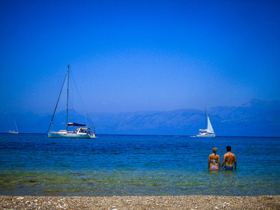 Καύσωνας την Τρίτη, αλλά και μπόρες - Πο...