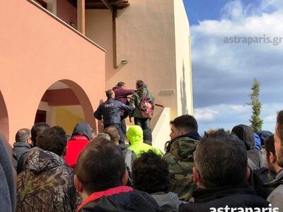 Χίος: Κάτοικοι ξυλοκόπησαν αστυνομικούς ...