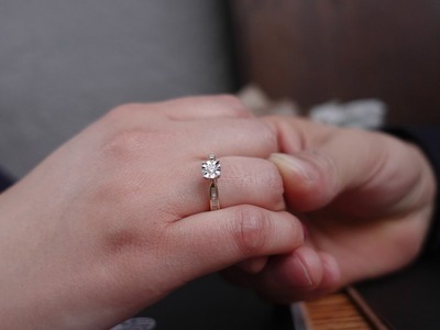 Η Αστυνομία σταμάτησε αρραβώνα χωρίς μέτ...