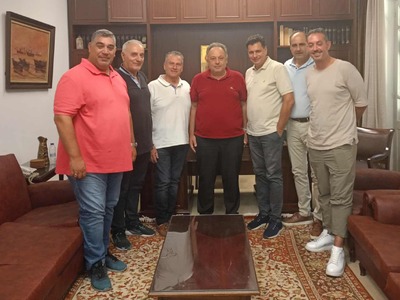 Επίσκεψη του σπιράλ στον Εμπορικό Σύλλογ...