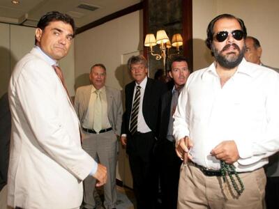 Ο Τζίγγερ καλεί πίσω Πατέρα και Βγενόπουλο