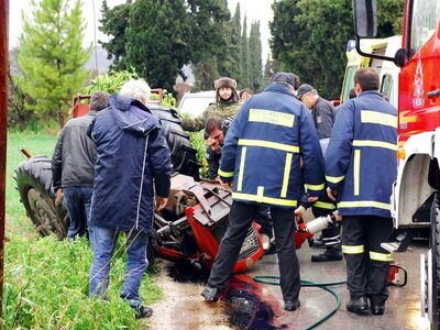  Αίγιο: Νεκρός 75χρονος χειριστής τρακτέρ