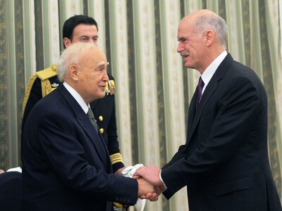 Στη Σκύρο ο Πρόεδρος, στην Ύδρα ο Πρωθυπουργός