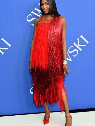 ΝΑΟΜΙ ΚΑΜΠΕΛ ΜΕ CALVIN KLEIN