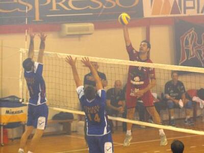 Βόλεϊ: Χωρίς κόσμο και Νίκο η Παναχαϊκή ...
