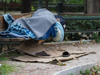 Οι άστεγοι το 2017: Γροθιά στο στομάχι π...