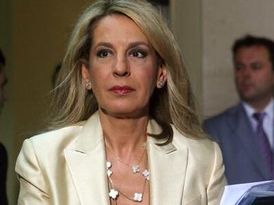 Με γύψο στο χέρι είπε το δελτίο η Όλγα Τ...