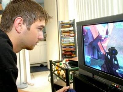 Η εικονική βία αυξάνει την αντοχή των πα...