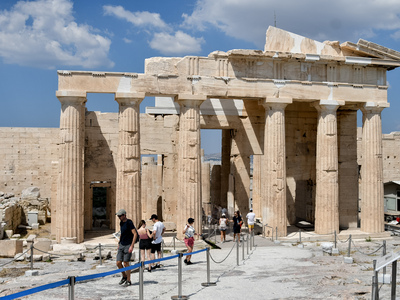 Το Forbes εκθειάζει την Ελλάδα: O ιδανικ...