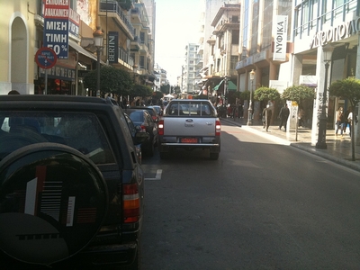 Ό,τι θέλουν κάνουν οι οδηγοί του Δήμου Πατρέων