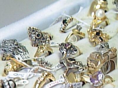 Ηλεία: Σήκωσαν χρυσαφικά αξίας 200.000 ε...