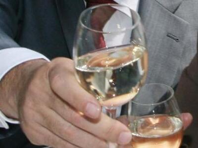 Aιγιάλεια: Ξενάγηση σε οινοποιεία