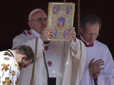 Πάπας Φραγκίσκος: Διώξτε το μίσος, τον φ...