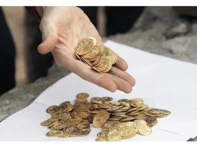 300 χρυσές λίρες την ημέρα πωλούνται μόν...