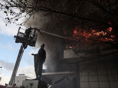 Θεσσαλονίκη: Οι πυροσβεστική απεγκλώβισε...