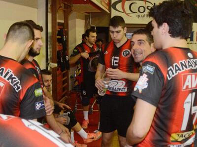 Με το βλέμμα στο ντέρμπι με τον Πανερυθρ...