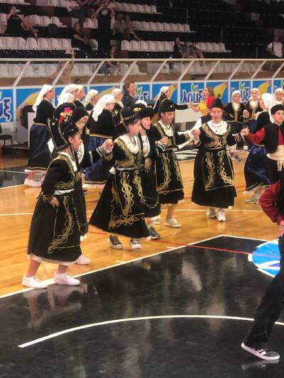 ΠΑΤΡΑ: Παραδοσιακοί Χοροί, Έθιμα και Έκθεση Λαογραφίας με μαθητές - ΦΩΤΟ