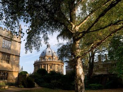 Βρετανία: Το Πανεπιστήμιο της Οξφόρδης, ...