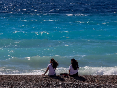 Καιρός: Δυνατά μελτέμια και θερμοκρασία ...