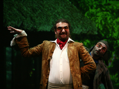 Γέμισε το Δημοτικό Θέατρο για ...2 μαγικ...