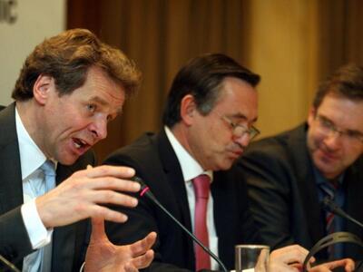 Μετά τα μεσάνυχτα απάντησε και η Τρόικα ...