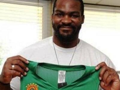 Οι «ερυθρόλευκοι» που... βάφτηκαν «πράσι...