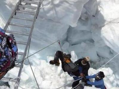 Νεπάλ - Δώδεκα νεκροί και πολλοί αγνοούμ...