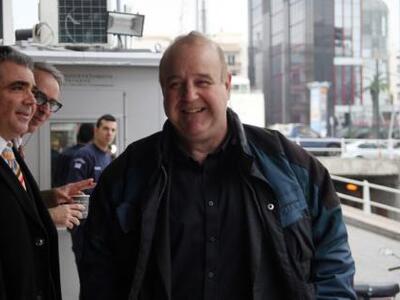 Αυτή είναι η κοκκινομάλλα αστυνομικός σύ...