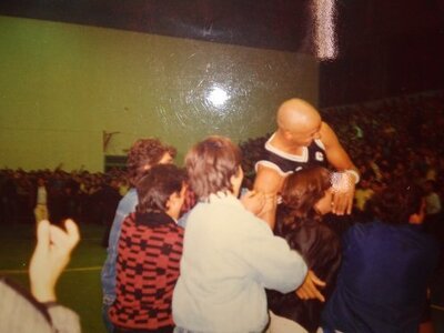 Πατείς με - πατώ σε στον Απόλλωνα