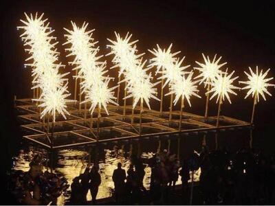 Βούλιαξε το πλωτό χριστουγεννιάτικο δέντ...