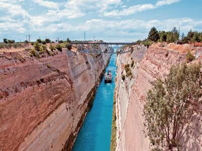 Κόρινθος: Γυναίκα βούτηξε στο κενό από τ...