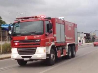 Τώρα - Φωτιά σε αγροτική αποθήκη στην Χαλανδρίτσα