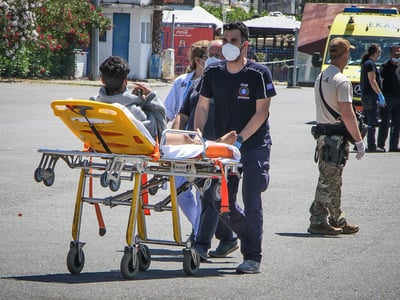 Ναυάγιο ανοιχτά της Πύλου με δεκάδες νεκ...