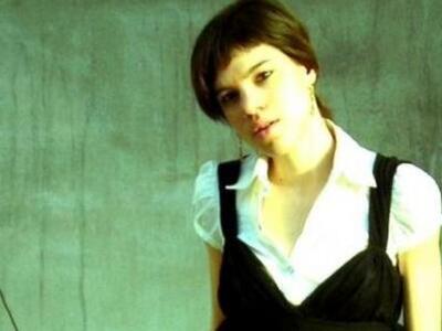 Στη «Στέγη» ανεβαίνει η Monika