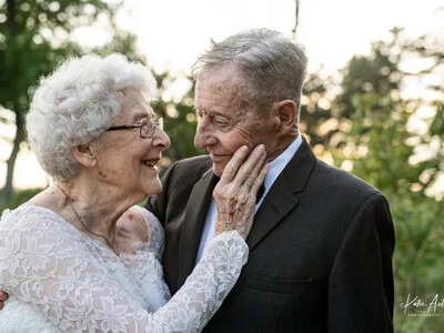 Ζευγάρι γιόρτασε την 60η επέτειο γάμου μ...