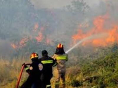 Αιτωλοακαρνανία: Φωτιά στην Άνω Χρυσοβίτσα