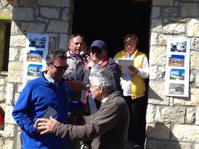 Απονομή Τιμητικής πλακέτας στον κατασκευ...