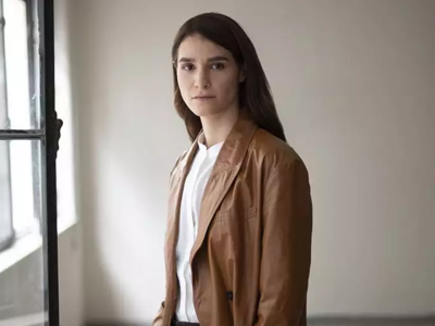 Σασμός: Η γυναίκα με τα δύο πρόσωπα που ...