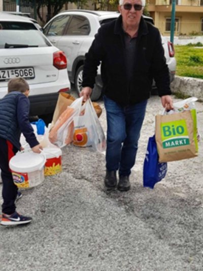 Πάτρα: Βοήθεια από την Παραλία Προαστίου στην Ουκρανία Πάτρα: Βοήθεια από την Παραλία Προαστίου στην Ουκρανία
