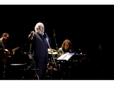 Δ. Σαββόπουλος: “Να στείλουμε σε νησιά τ...