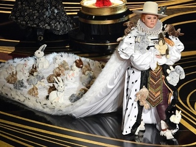 Η στυλίστρια της Μαντόνα βρήκε προσβλητι...