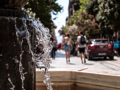 Καιρός σήμερα: Μέχρι και 33 βαθμούς Κελσ...