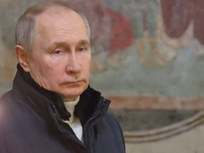 Ρωσία: Ο Πούτιν παρακολούθησε μόνος τη χ...