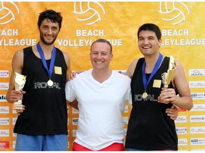 Μπιτς βόλεϊ Λιγκ 2015: Με Βασιλάκο και Β...