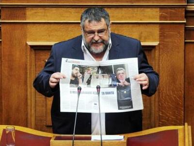 Το δράμα του χρυσαυγίτη Κουκούτση: Δεν β...